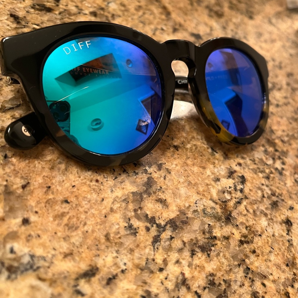 Diff Sunglasses - image 1